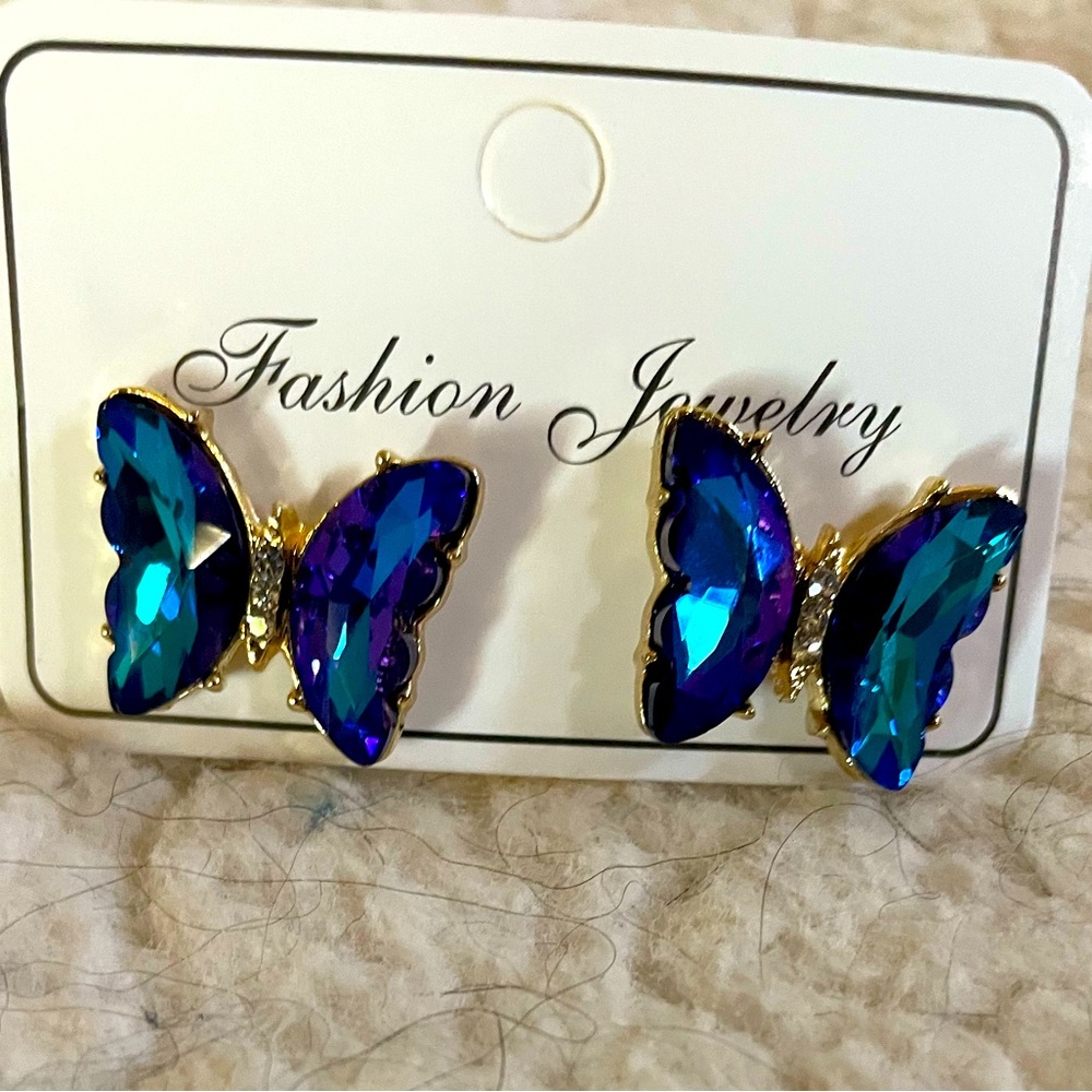 Cute sparkly butterfly posts